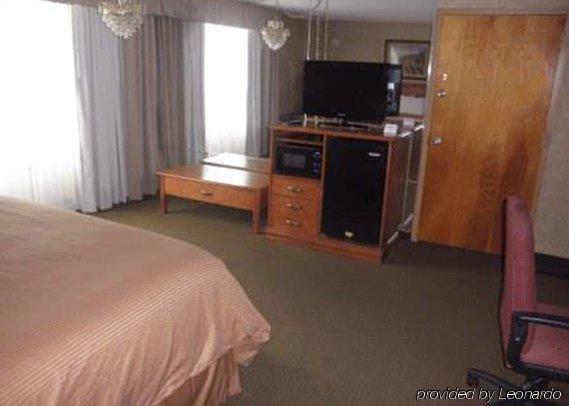 6 Tupelo, Ms Hotel
